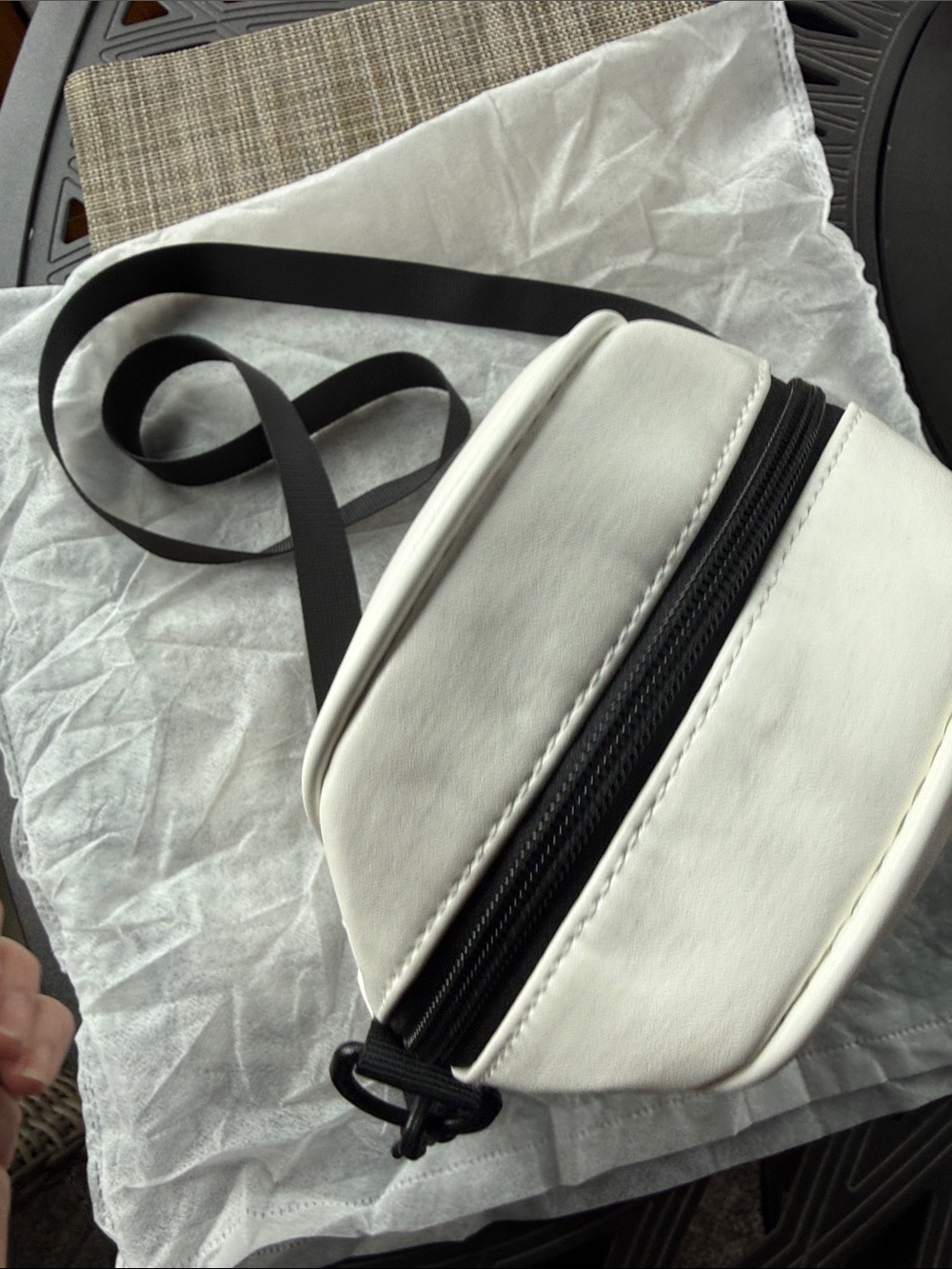 Ghost Crossbody Bag - Halloween PU leather Design - Picture 3 of 7